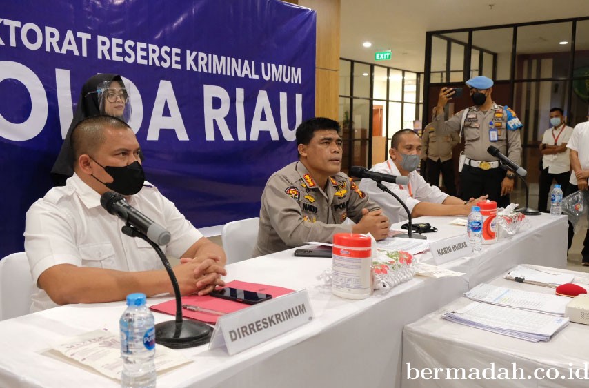 Polda Riau Ungkap Kasus Penggelapan Yang Rugikan Pengusaha Sembako Senilai Rp3,7 M
