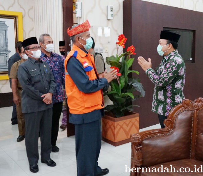 Usulkan Marhum Pekan Sebagai Pahlawan Nasional
