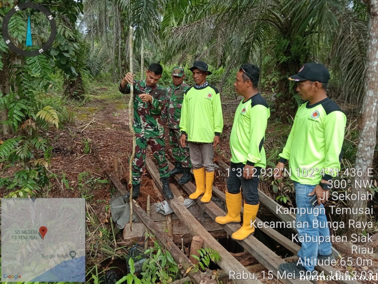 Penanggulangan Karhutla di lintas Wilayah Koramil 06/PWK Sabak Auh, Rabu 15 Mei
