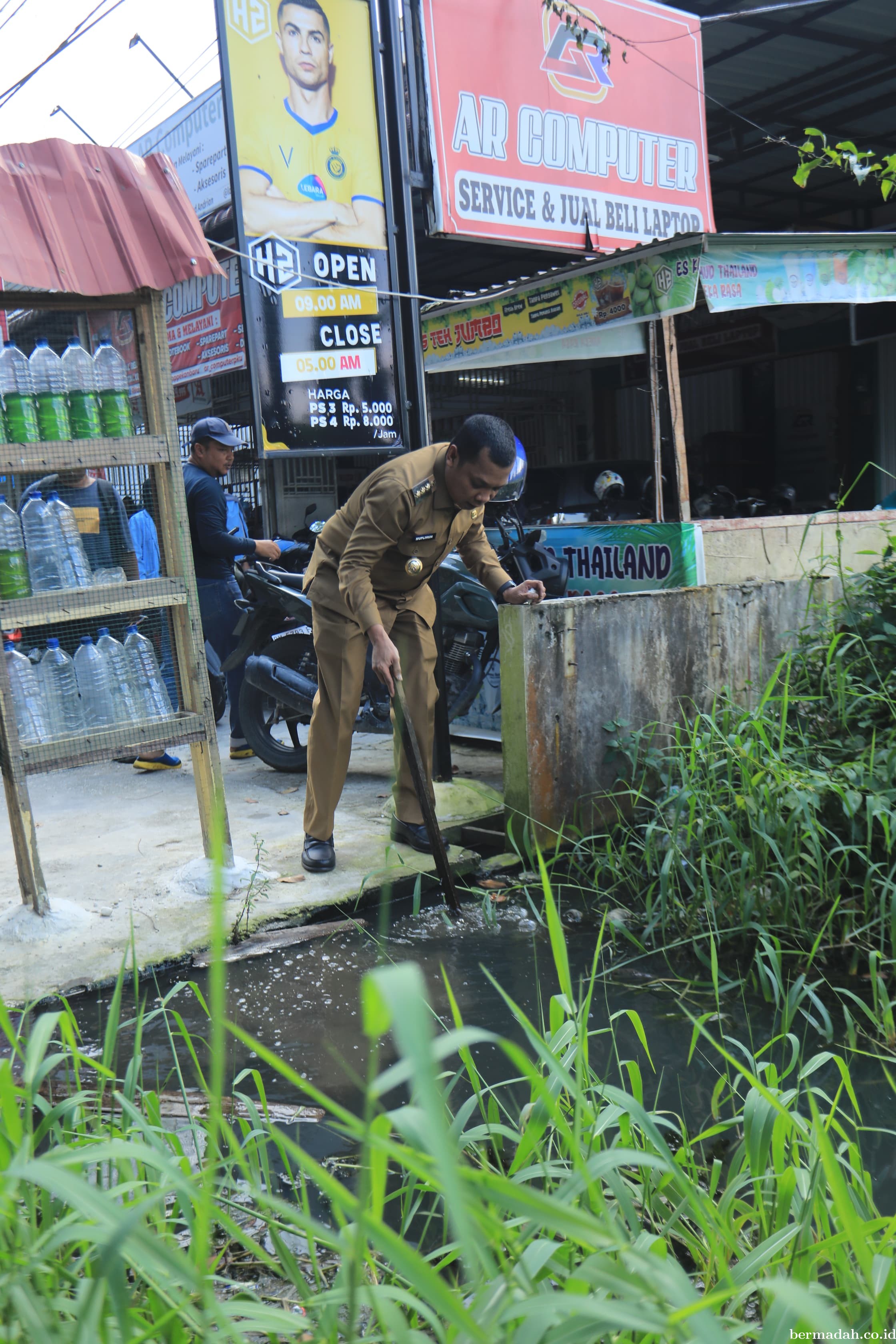 Bangkitkan Semangat Gotong Royong, Pj wako Inisiasi Gerakan Cinta Pekanbaru