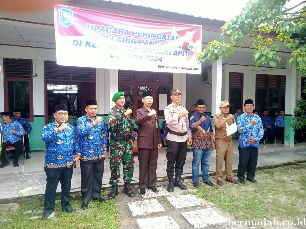 Bertempat di SMPN 1 Sungai Apit, Berlangsung Upacara Memperingati Hari Lahir Pancasila tahun 2024