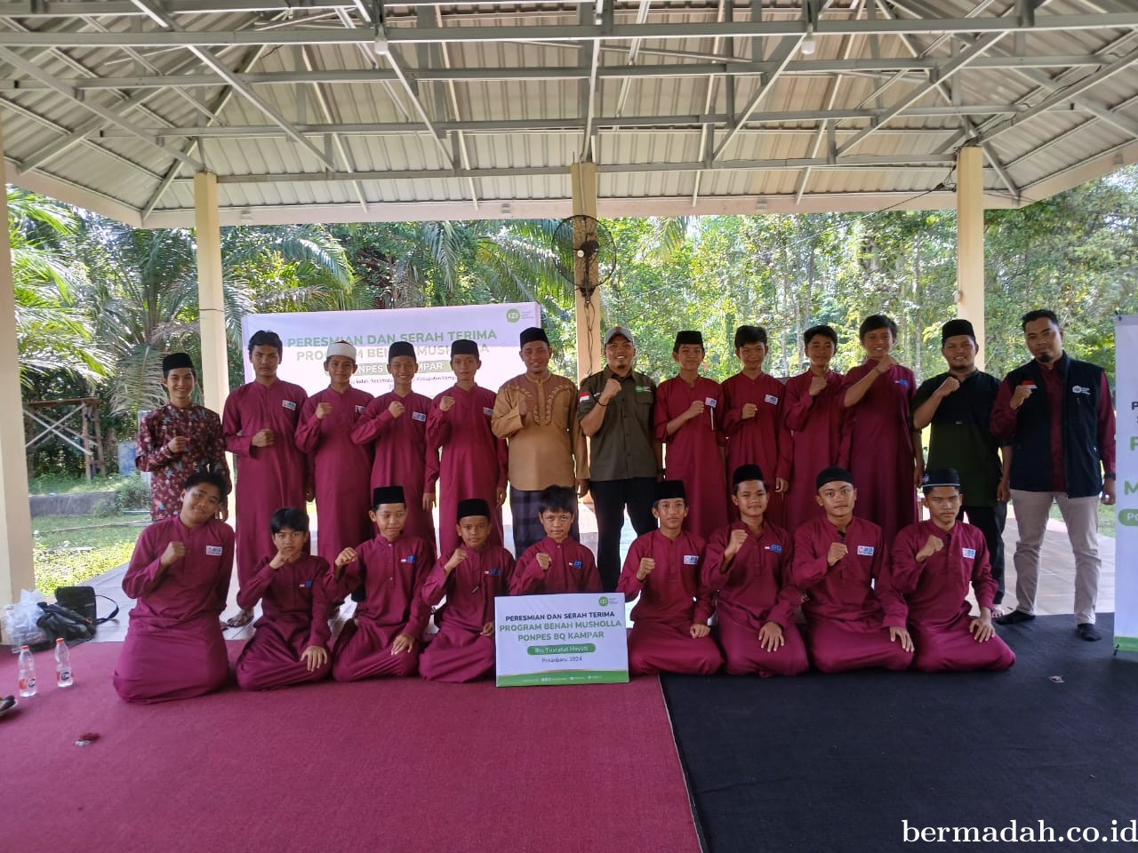 IZI Riau laksanakan Peresmian dan Serah Terima Program Benah Musholla Ponpes Baitul Quran Kampar