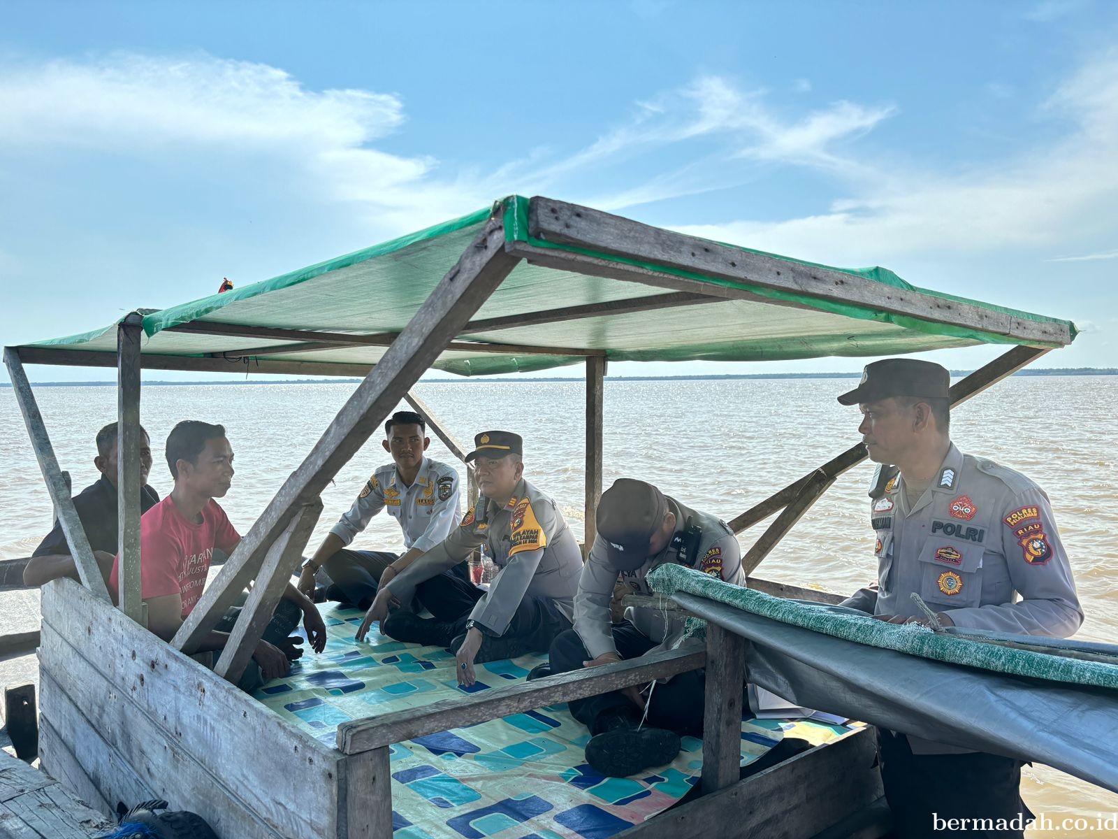 Patroli Cooling System: Polsek Kuala Kampar Jaga Kamtibmas Jelang Pilkada 2024