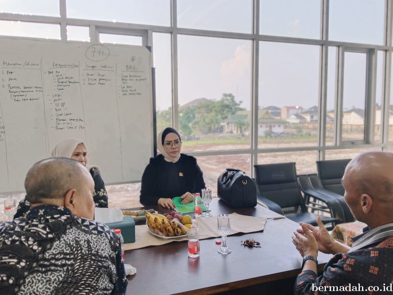 Anggota DPR RI Iyeth Bustami Kunjungi Akademi Kesenian Melayu Riau: Riau Punya Aset Seniman Nasional